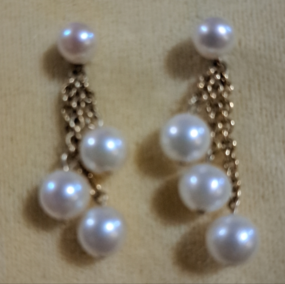 10kt Elegant Akoya Pearl Drop Earrings